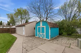 6419 W Verona Ct, Milwaukee, WI 53219 - Photo 24