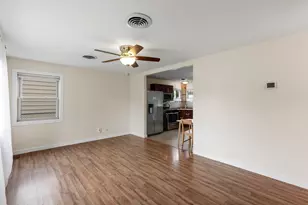 6419 W Verona Ct, Milwaukee, WI 53219 - Photo 8