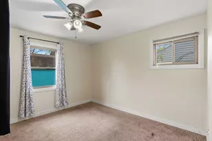 6419 W Verona Ct, Milwaukee, WI 53219 - Photo 16