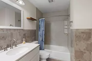 6419 W Verona Ct, Milwaukee, WI 53219 - Photo 6