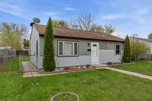 6419 W Verona Ct, Milwaukee, WI 53219 - Photo 2