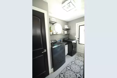 N77W15854  Crossway Dr, Menomonee Falls, WI 53051 - Photo 22