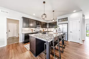 N62W21744 Masters Dr, Menomonee Falls, WI 53051 - Photo 24