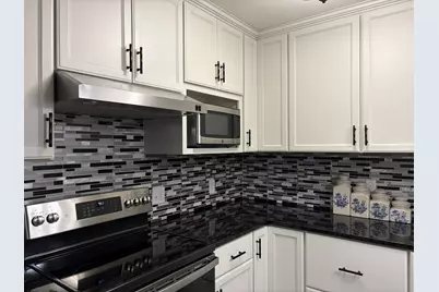 274  Minz Park Cir #1, West Bend, WI 53095 - Photo 10