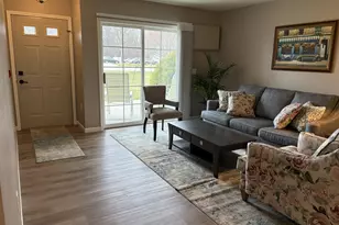 274 Minz Park Cir, West Bend, WI 53095 - Photo 2