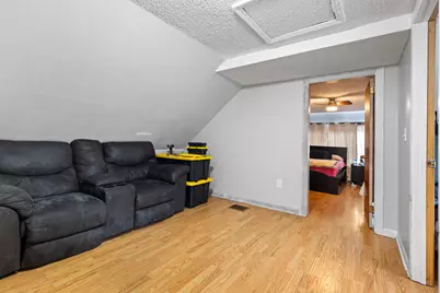 2402 S 20th St, Milwaukee, WI 53215 - Photo 18