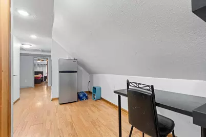 2402 S 20th St, Milwaukee, WI 53215 - Photo 20