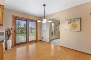 1905 Cliff Alex Ct, Waukesha, WI 53189 - Photo 12