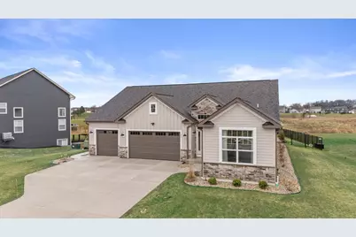 8971  Creekside Cir, Pleasant Prairie, WI 53158 - Photo 44
