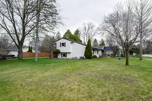 N97W15790 Burr Oak Rd, Germantown, WI 53022 - Photo 2