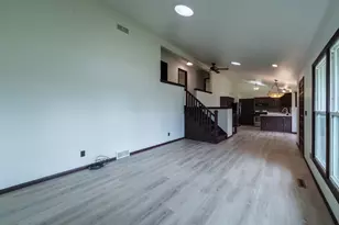 N97W15790 Burr Oak Rd, Germantown, WI 53022 - Photo 4