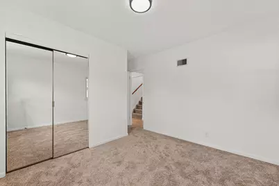 6726 W Silver Spring Dr, Milwaukee, WI 53218 - Photo 22