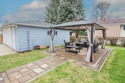 1489  Birch Dr, Waukesha, WI 53188 - Photo 2