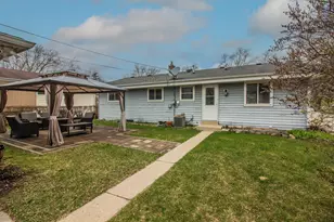 1489 Birch Dr, Waukesha, WI 53188 - Photo 12