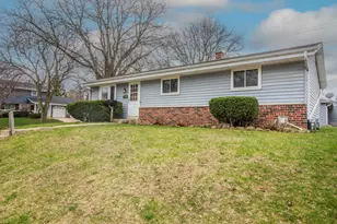 1489 Birch Dr, Waukesha, WI 53188 - Photo 1