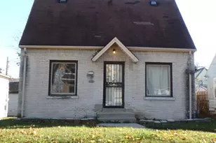 4632 N 24th Pl, Milwaukee, WI 53209 - Photo 1