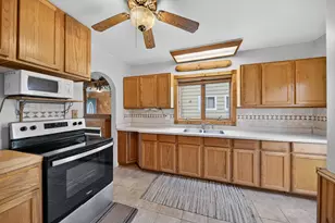 620 N 5th St, Manitowoc, WI 54220 - Photo 6