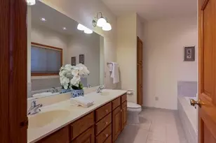 2436 Caribou Ln, Grafton, WI 53024 - Photo 10