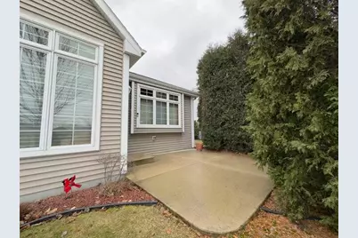 2436  Caribou Ln, Grafton, WI 53024 - Photo 12