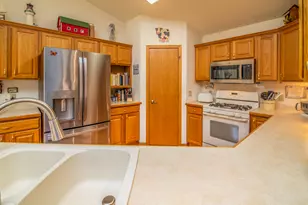 1236 N Water St, Watertown, WI 53098 - Photo 12