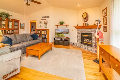 1236 N Water St, Watertown, WI 53098 - Photo 2