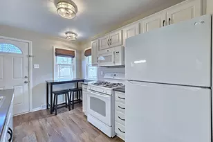 3528 N 92nd St, Milwaukee, WI 53222 - Photo 4