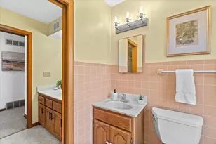 9714 W Arthur Ave, West Allis, WI 53227 - Photo 26