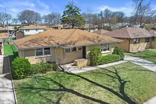 9714 W Arthur Ave, West Allis, WI 53227 - Photo 2