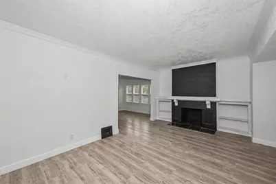 2702 N 38th St, Milwaukee, WI 53210 - Photo 6