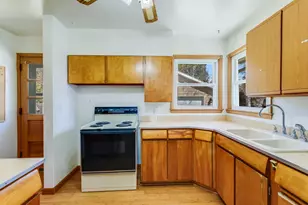 1522 Menasha Ave, Manitowoc, WI 54220 - Photo 8