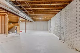 1572 Falcon Dr, Hartford, WI 53027 - Photo 16