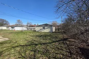 8127 W Glen Ave, Milwaukee, WI 53218 - Photo 4