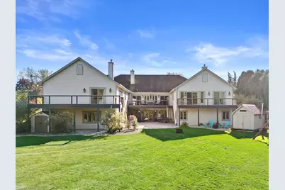 5740  Woodland Hills Dr, Racine, WI 53406 - Photo 4