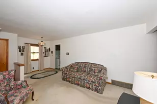 8233 W Lancaster Ave, Milwaukee, WI 53218 - Photo 4
