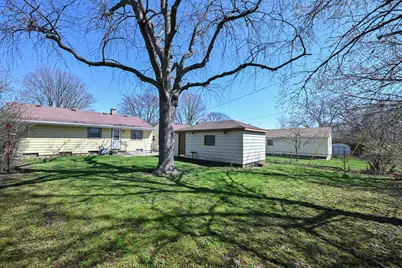 8233 W Lancaster Ave, Milwaukee, WI 53218 - Photo 20