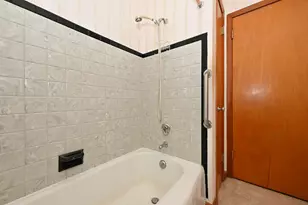 8233 W Lancaster Ave, Milwaukee, WI 53218 - Photo 10