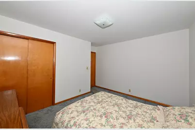 8233 W Lancaster Ave, Milwaukee, WI 53218 - Photo 12