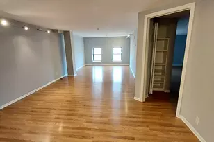 270 E Highland Ave, Milwaukee, WI 53202 - Photo 2