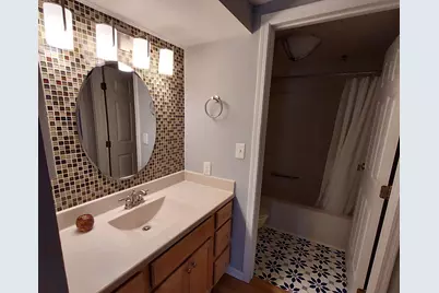 270 E Highland Ave #612, Milwaukee, WI 53202 - Photo 10