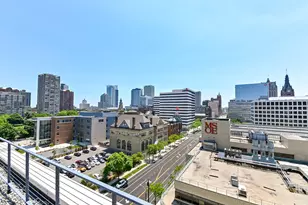 270 E Highland Ave, Milwaukee, WI 53202 - Photo 16