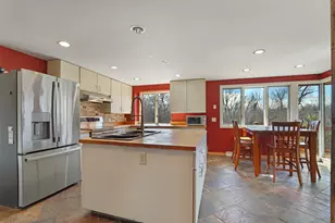 6147 Taylor Ave, Racine, WI 53403 - Photo 16