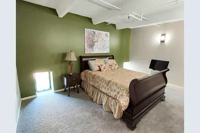 270 E Highland Ave #812, Milwaukee, WI 53202 - Photo 10