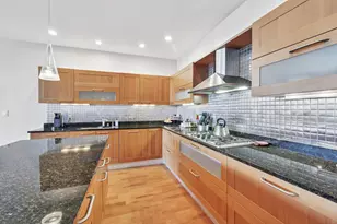 1522 N Prospect Ave, Milwaukee, WI 53202 - Photo 12