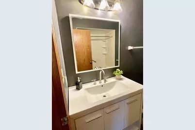 W168N10725  Juniper Dr, Germantown, WI 53022 - Photo 22