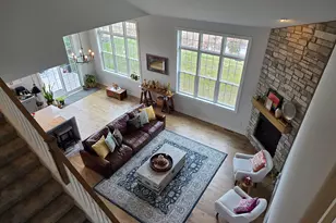 W239N3777 River Birch Ct, Pewaukee, WI 53072 - Photo 6