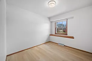 6531 N Landers St, Milwaukee, WI 53223 - Photo 12