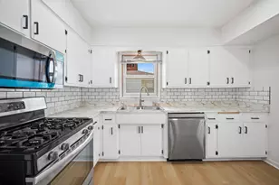 6531 N Landers St, Milwaukee, WI 53223 - Photo 10