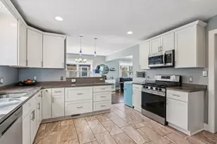 8112 N Santa Monica Blvd, Fox Point, WI 53217 - Photo 12
