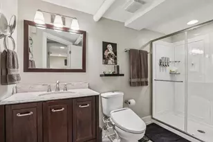 8112 N Santa Monica Blvd, Fox Point, WI 53217 - Photo 20