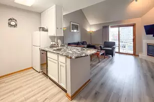 111 Center St, Lake Geneva, WI 53147 - Photo 6